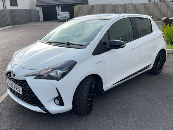 TOYOTA YARIS GR-SPORTS